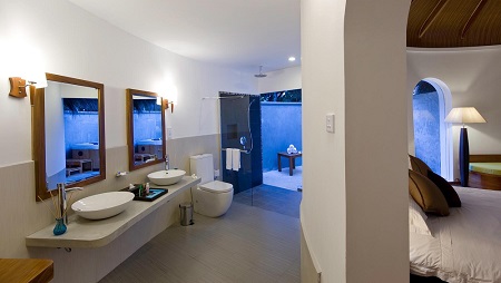 superior-beach-villa-02